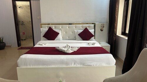 Elegance Resorts