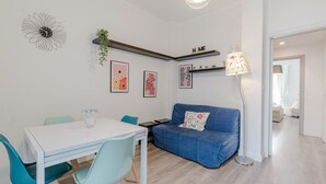Unclassified image, 3 of 26, button - A modern 57sqm flat, perfect for 4 guests, located on the first floor of a building with an elevator (stairs to reach it).The property is situated in the San Salvario district, one of Turin's central neighborhoods, renowned for its Art Nouveau and Baroqu (Turin)