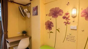 Comfort Shared Dormitory, Air conditioning, City View | Interior