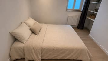 2 quartos, Wi-Fi de cortesia, roupa de cama