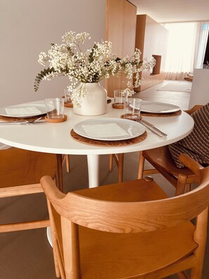 Dining - Stylish Loft in Cedofeita for 4 (Porto)