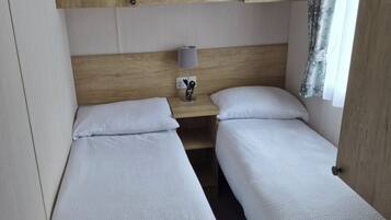 Cottage | 3 bedrooms, WiFi (free), individually decorated, individually furnished