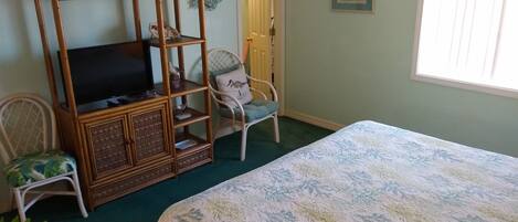 2 habitaciones, tabla de planchar con plancha, wifi y ropa de cama