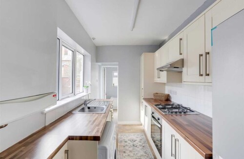 3-Bed Home near Trent Bridge & Nottingham City Centre