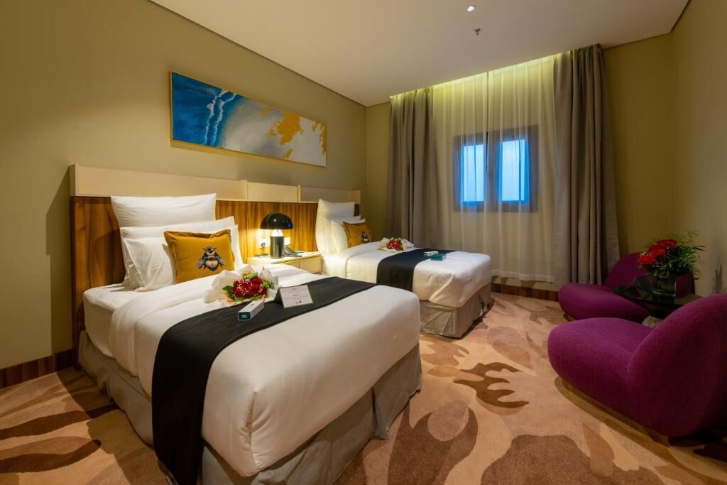 In-room safe, blackout drapes, WiFi (free)