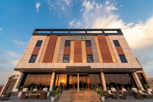 Raleen Hotel