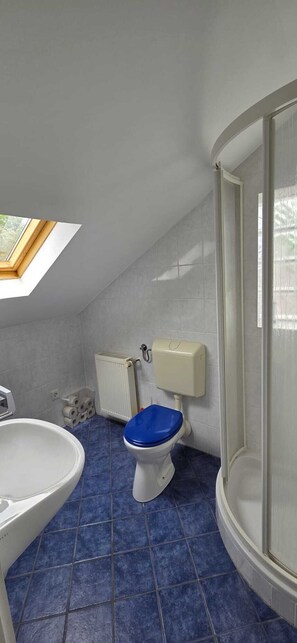 Bathroom - Cozy Vacation Rental "Haus Anna" in the Beautiful Hochwald (Baldringen)