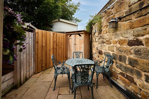 Host Stay - Hidden Winds Cottage