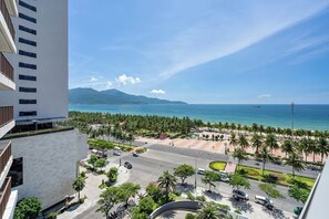 Beach/ocean view - Tropic Moderne Beachside Residences (Son Tra)