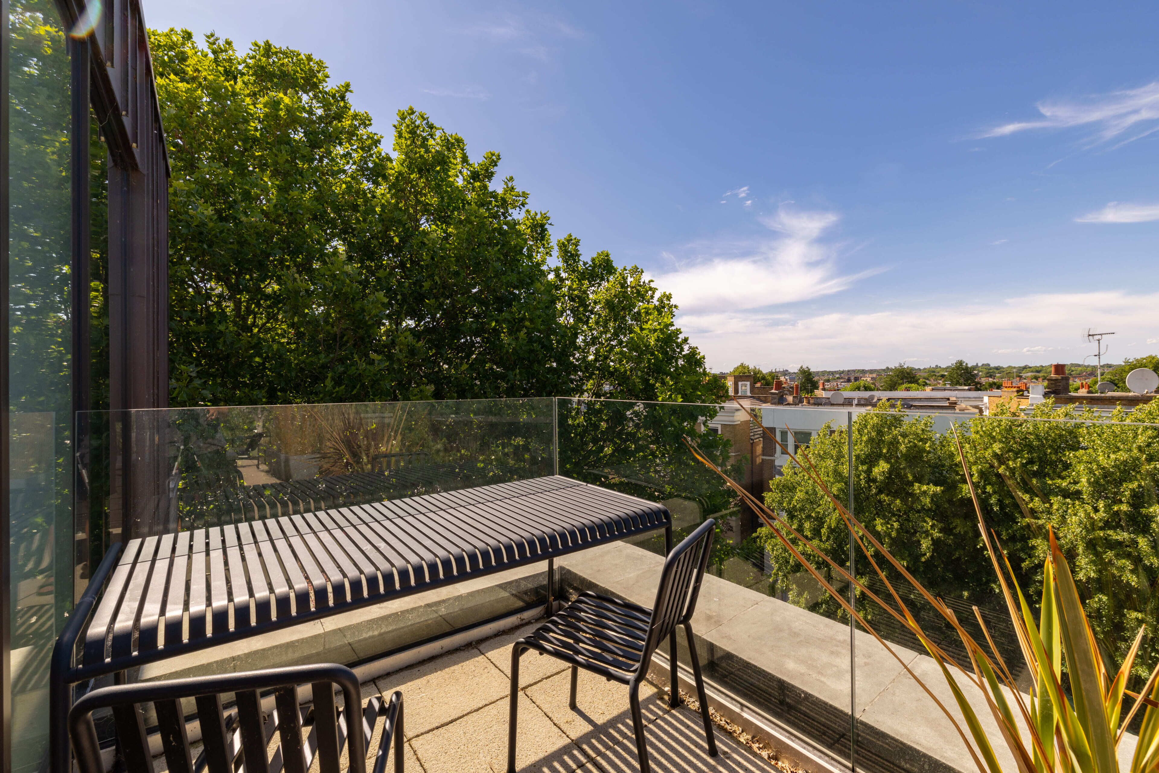 Apartment | Outdoor dining