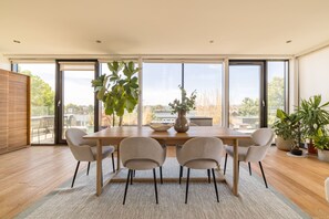 Apartment | Dining - Terrace Light in the Vale (London)