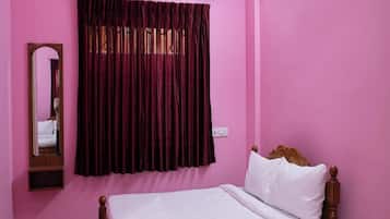 Deluxe Double Room | Hypo-allergenic bedding, free WiFi, bed sheets