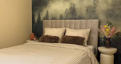 Green Pine Studio Hils Brauner - Free Parking - Nearby Metro Station