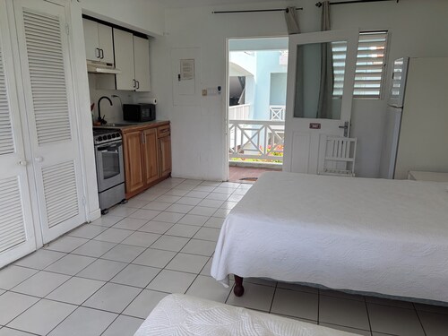 ENJOY SEA BREEZE 141 studio is steps to the main beach and our unique Rock Pools