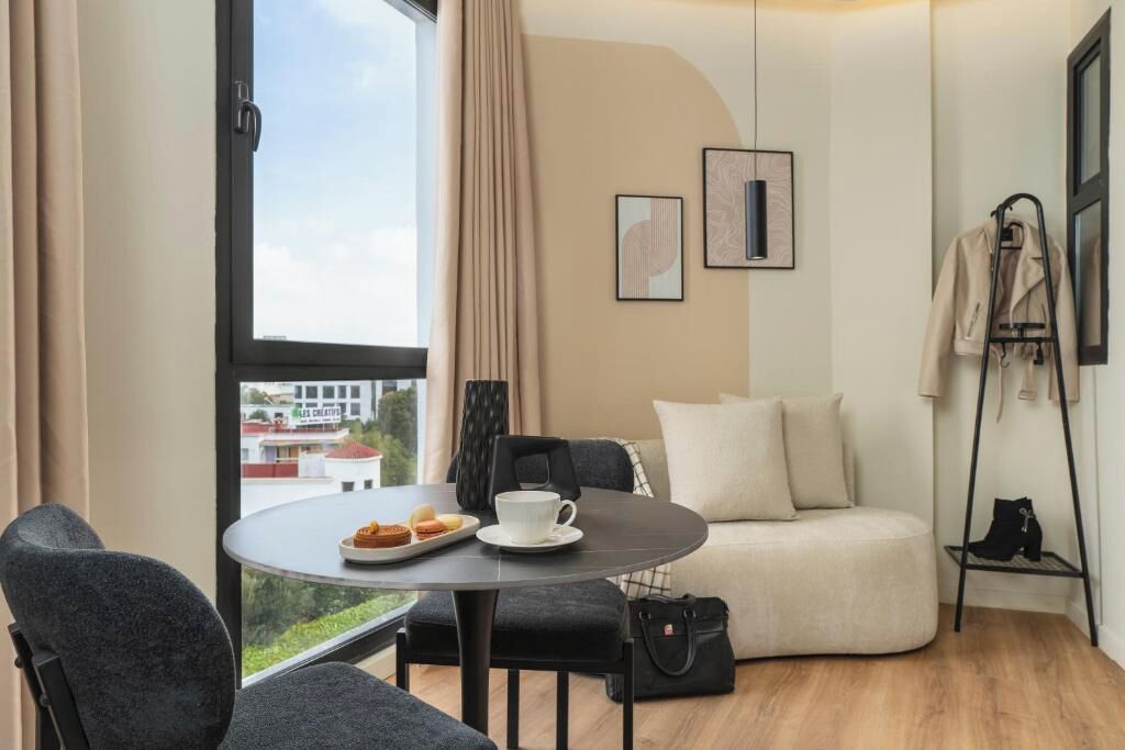 Standard-Studiosuite, Stadtblick | Wohnbereich