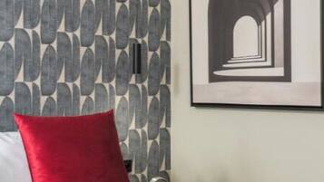Standard Studio Suite, City View | Free WiFi