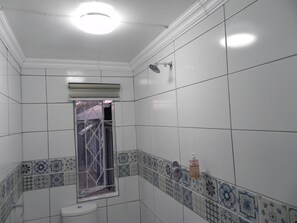 Comfort Room | Bathroom | Towels, soap - OZ Guest Villa (Johannesburg South)