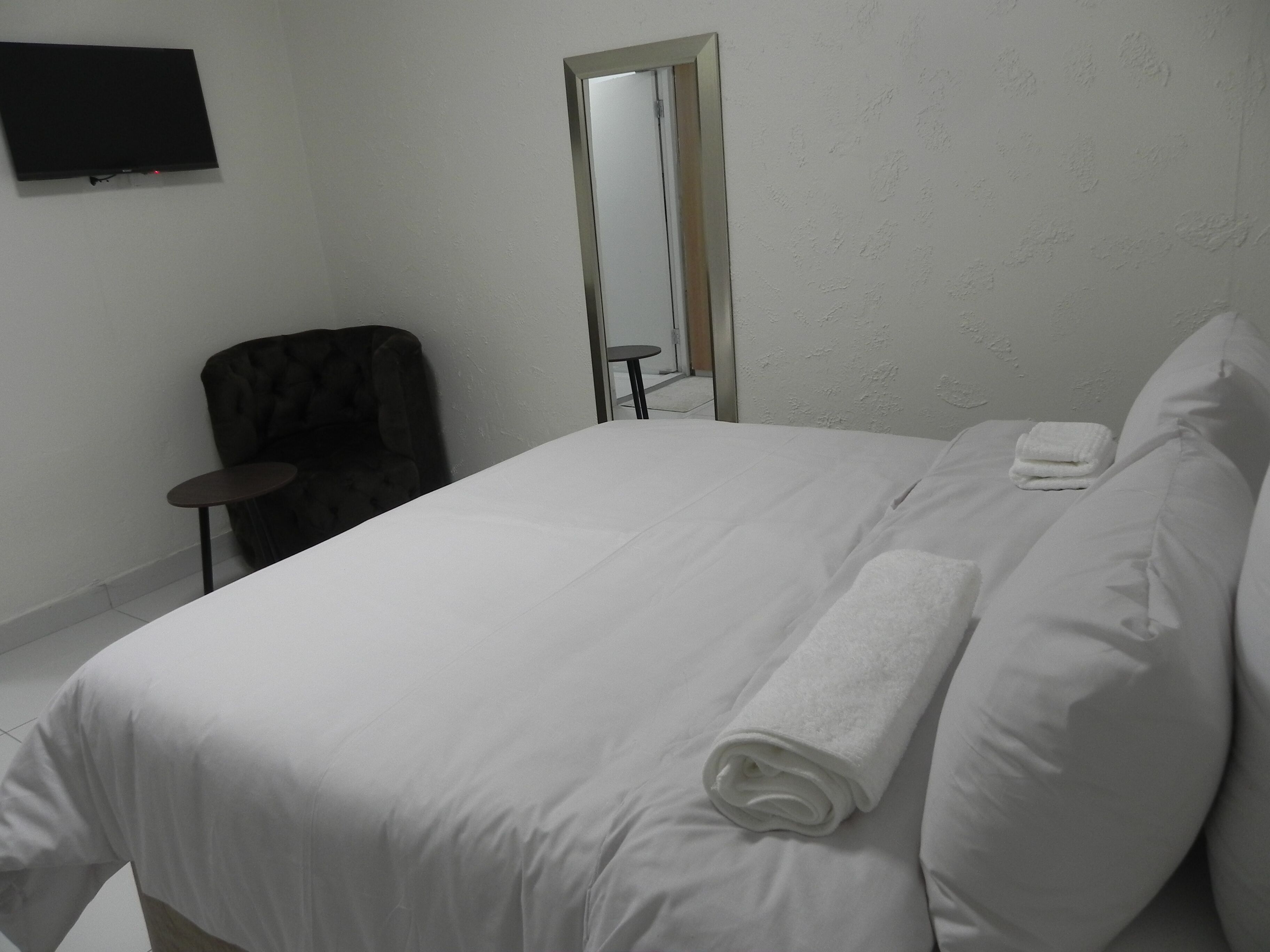 Basic Room | Desk, free WiFi