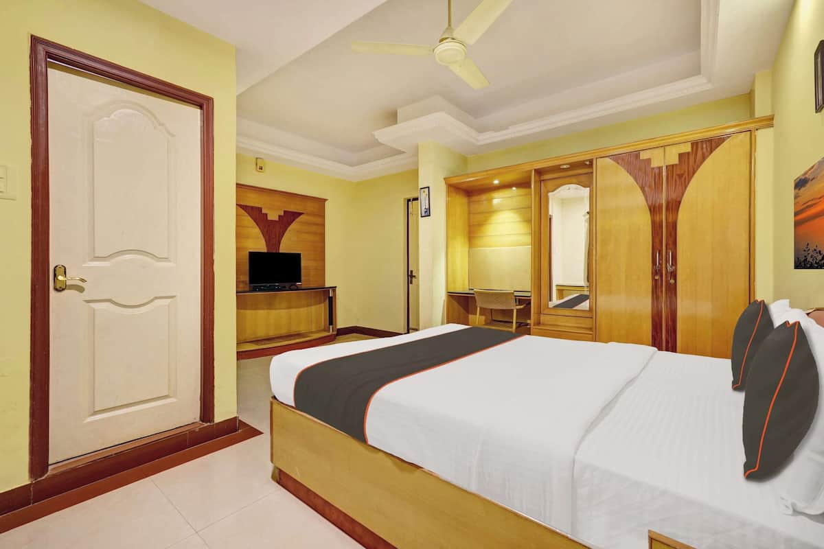 WiFi (free), bed sheets
