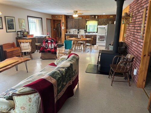 Tranquility Lodge- Pet-Friendly