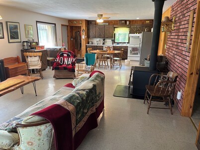 Tranquility Lodge- Pet-Friendly