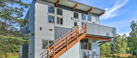 House (4 Bedrooms) | Front of property