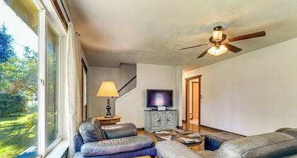 6 Mi to Crater Lake NP / Quiet & Secluded Home