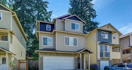 Great for Families! Spacious Retreat in Lynnwood