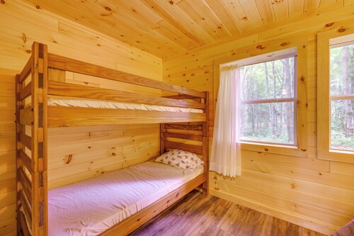 Letchworth Cabin: Lake Access, Slide, Canoe Rental