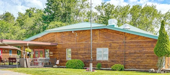 Cozy Cabin Retreat at Letchworth Valley Resort