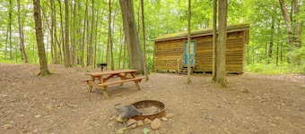 Cozy Cabin Retreat at Letchworth Valley Resort