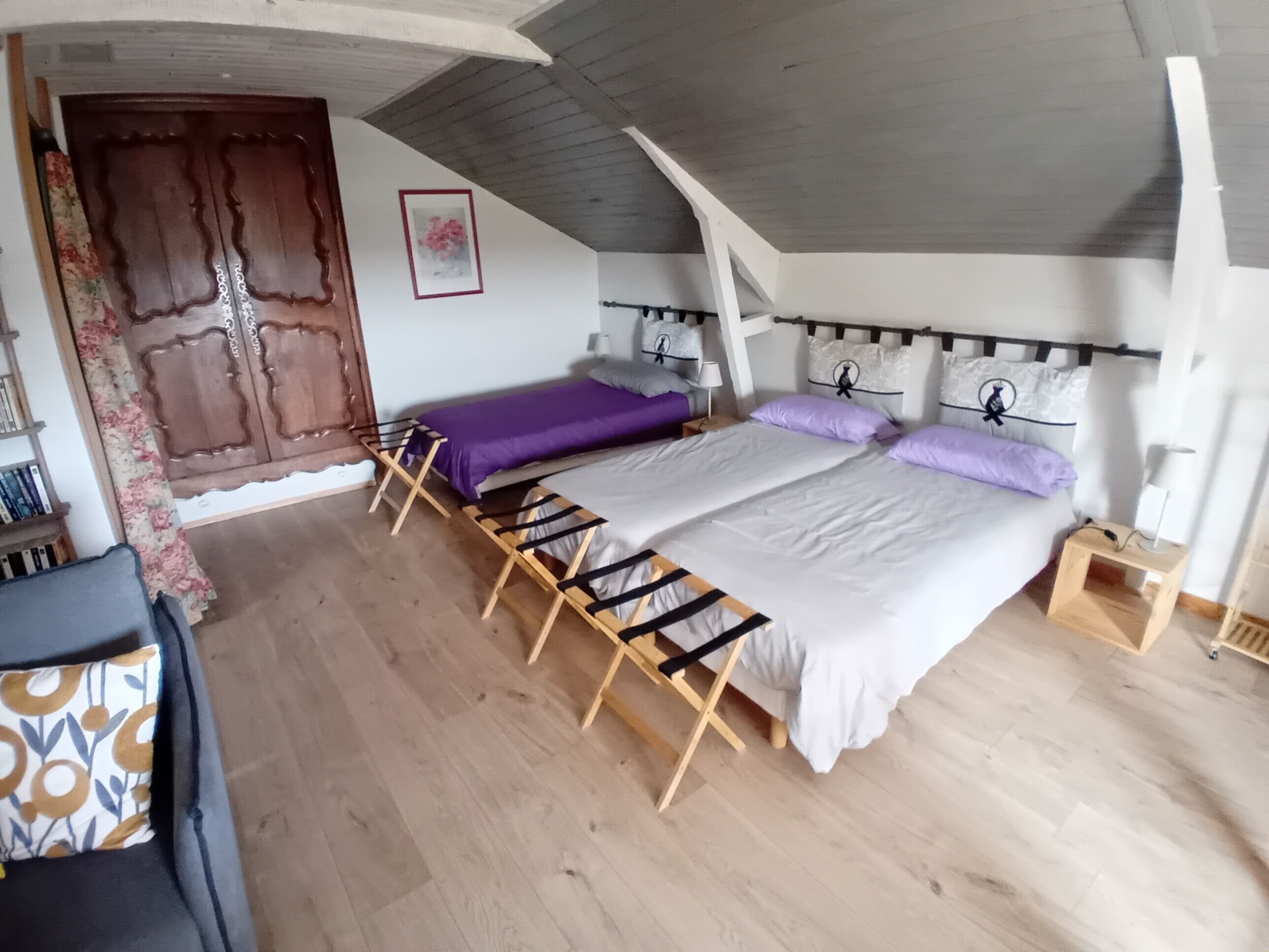 1 bedroom, bed sheets