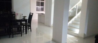 Aussie Own Luxury Boutique Villa Kandy