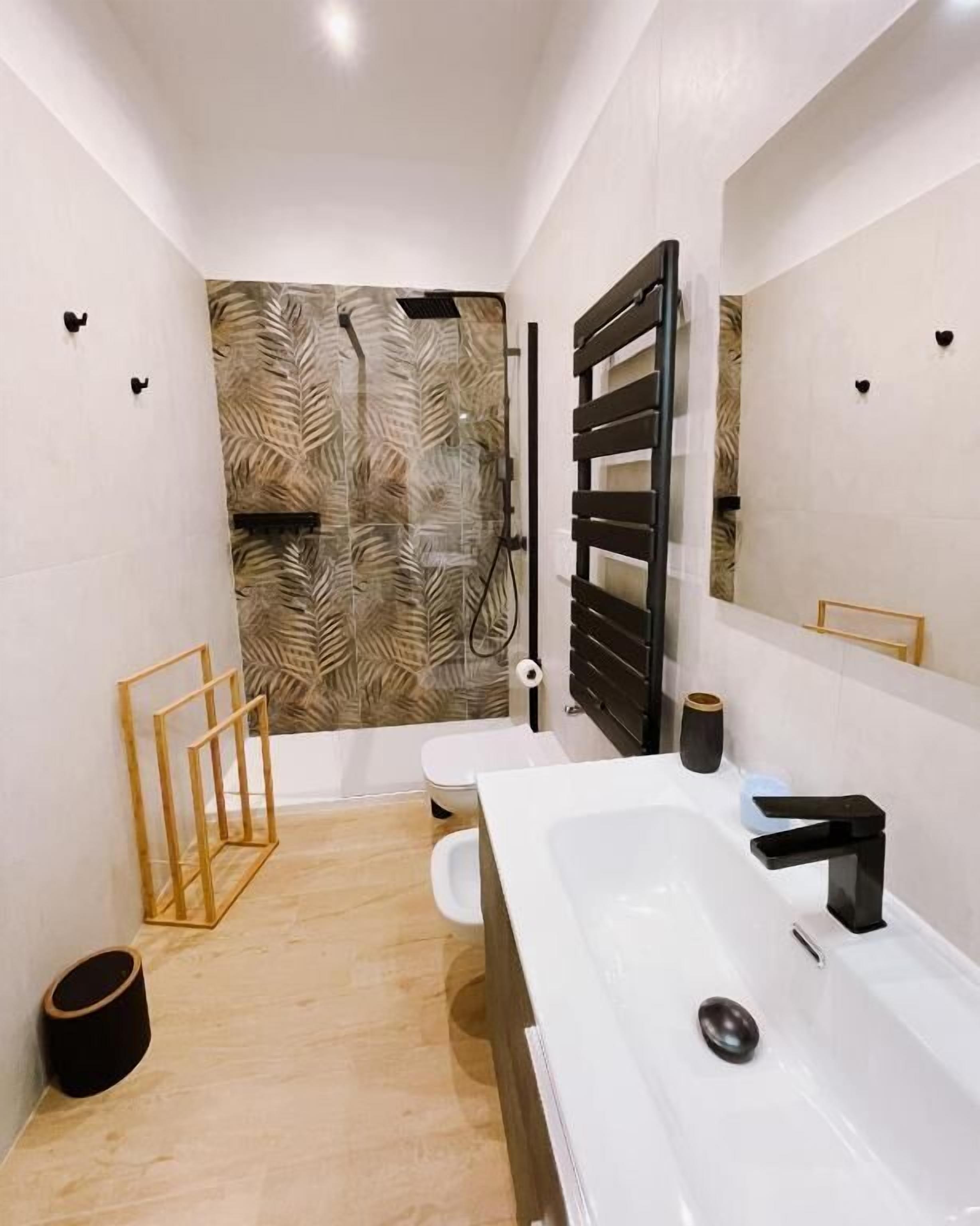 Apartamento, balcón | Baño