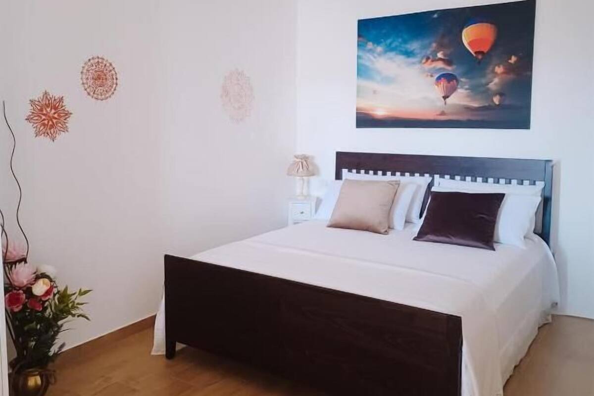 Apartment, Courtyard View | Blackout drapes, iron/ironing board, WiFi (free)