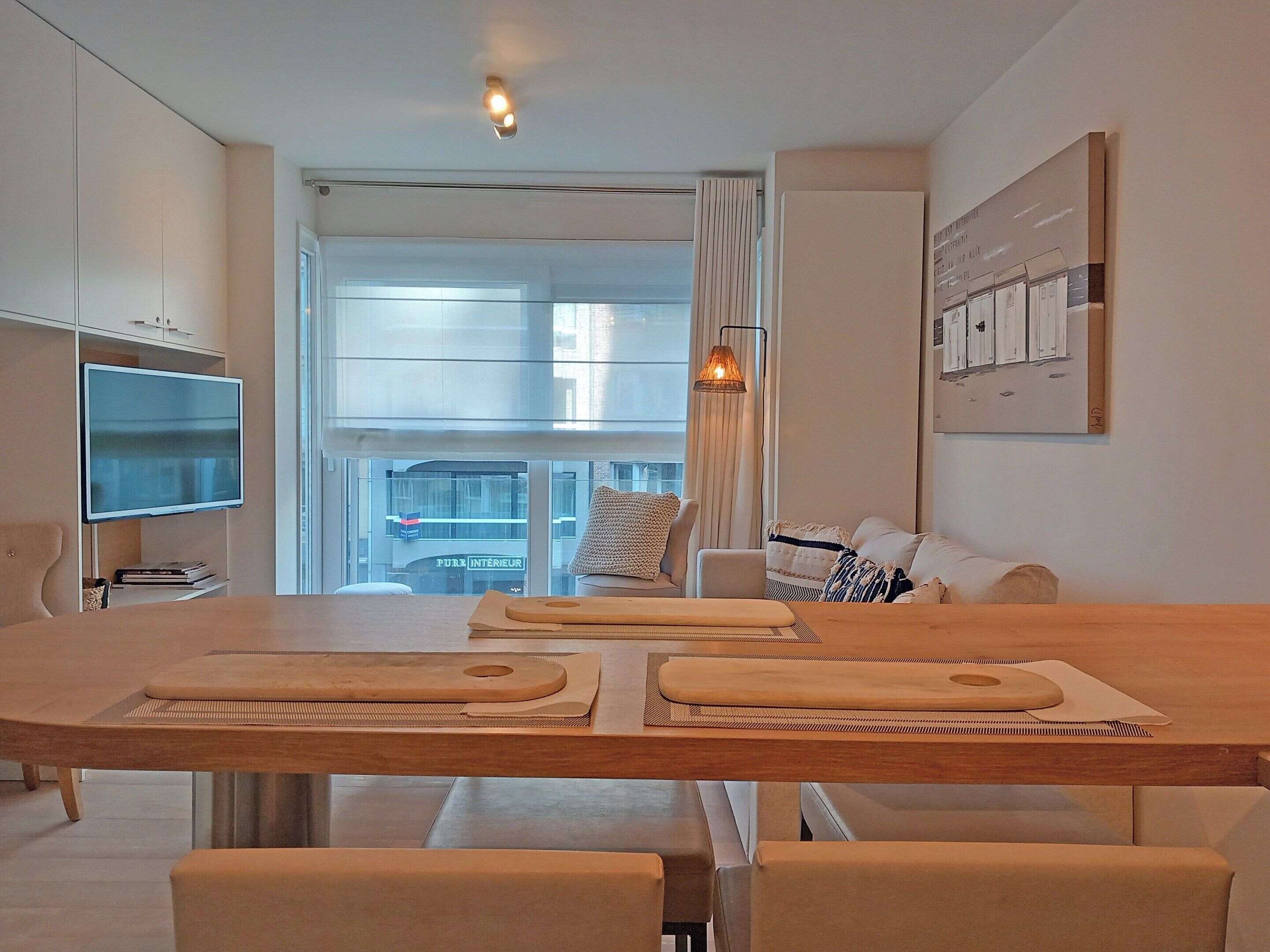 Apartment | Dining