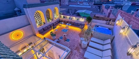 Ferienhaus, 6 Schlafzimmer, Stadtblick | Außen-Whirlpool