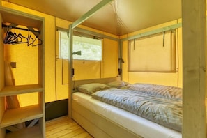 Room - Glamping lodge with Eco-Wellness (ZEEWOLDE)