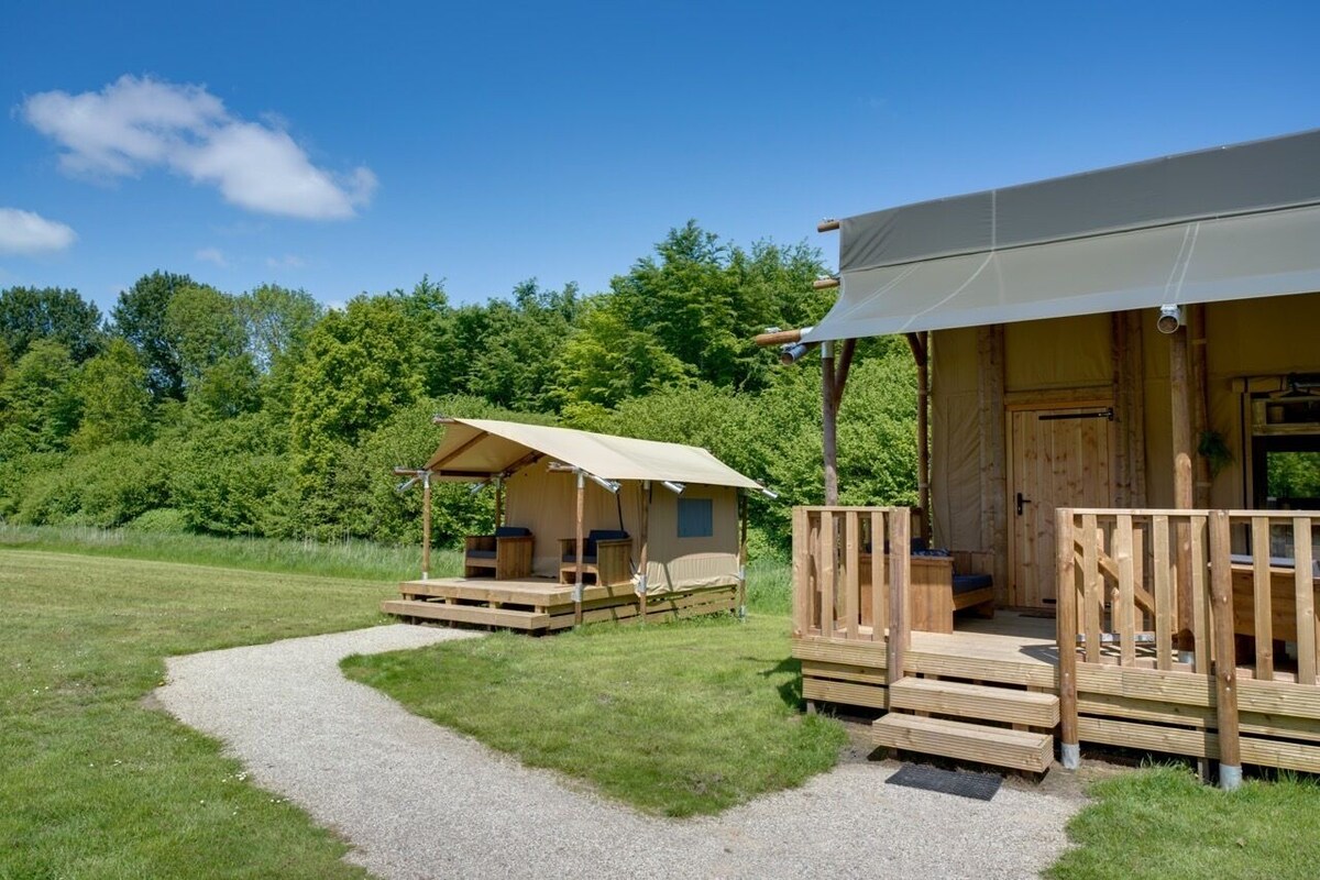 Sunny Duo - Lodge & Sleeping Tent for up to 8 People Eco-Wellness | Premium bedding, bed sheets