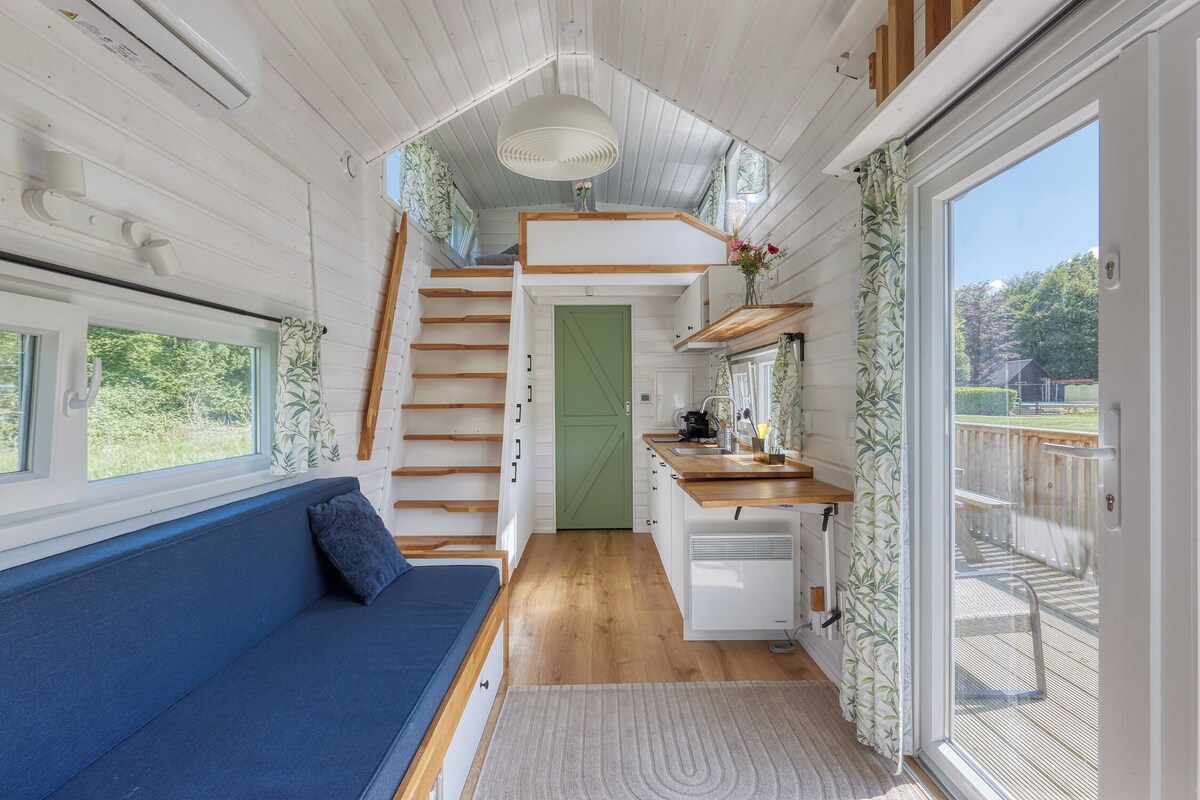 Cabin tiện nghi đơn giản | Khu phòng khách