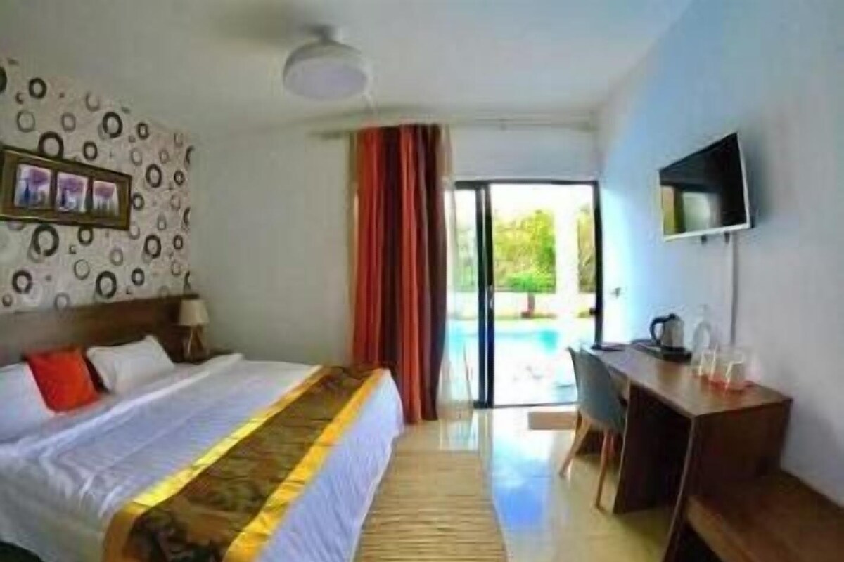 Deluxe Double Room, Balcony, Courtyard View | In-room safe, soundproofing, WiFi (free)