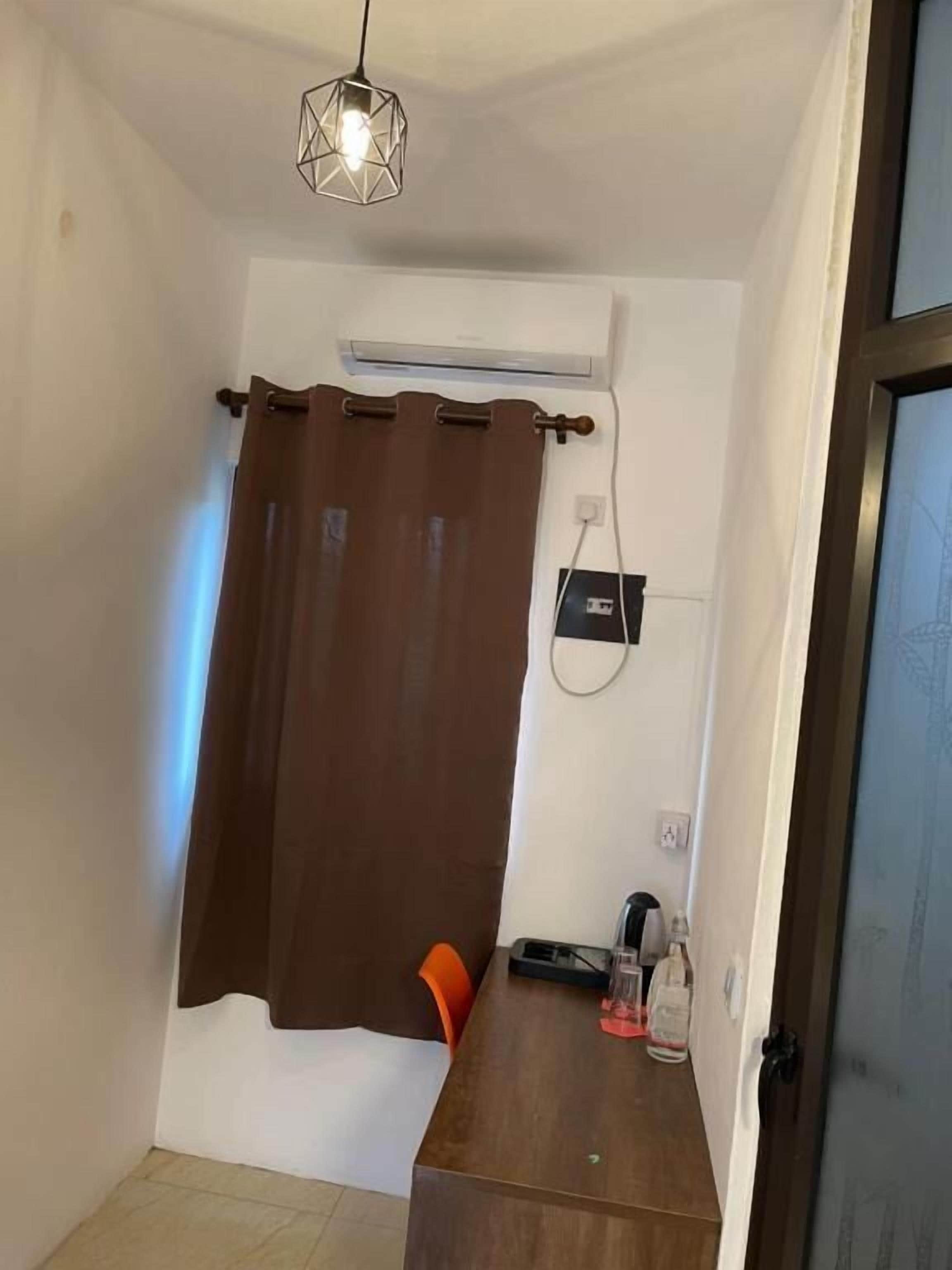 Habitación doble Deluxe, balcón, vista al patio | Interior