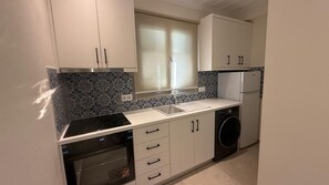 Deluxe Apartment, Beach View | Dapur peribadi