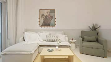 Standard Studio, Sea View | Laptop workspace, WiFi (free), bed sheets