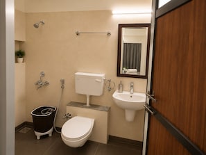 Dusche, Handtücher, Seife, Shampoo