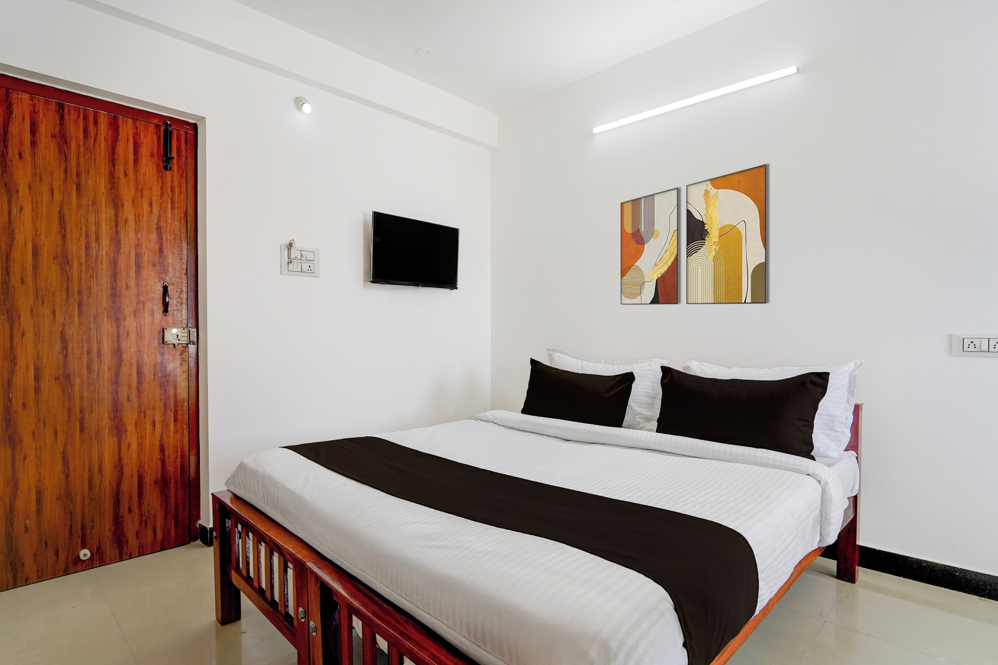 Classic Room | Desk, free WiFi, bed sheets