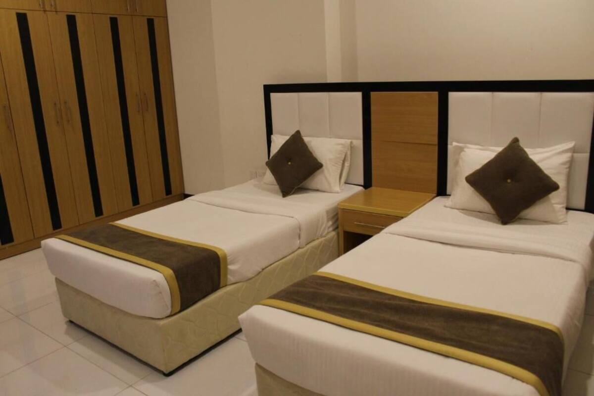 Double Room | In-room safe, iron/ironing board, WiFi (free)