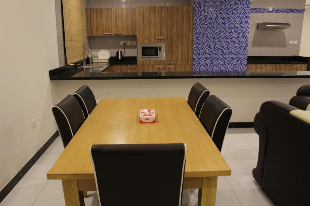 Single Room | Dining