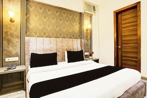 Classic Room | Desk, free WiFi - Collection O by OYO Amritsar (Amritsar)
