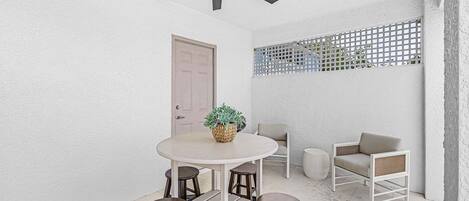 House, 4 Bedrooms | Outdoor dining